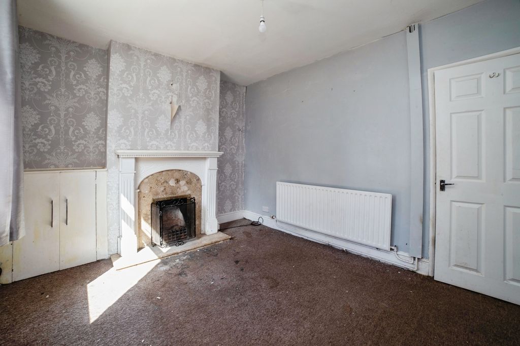 Property photo 2 of 18 Pbox-Img.Jpg