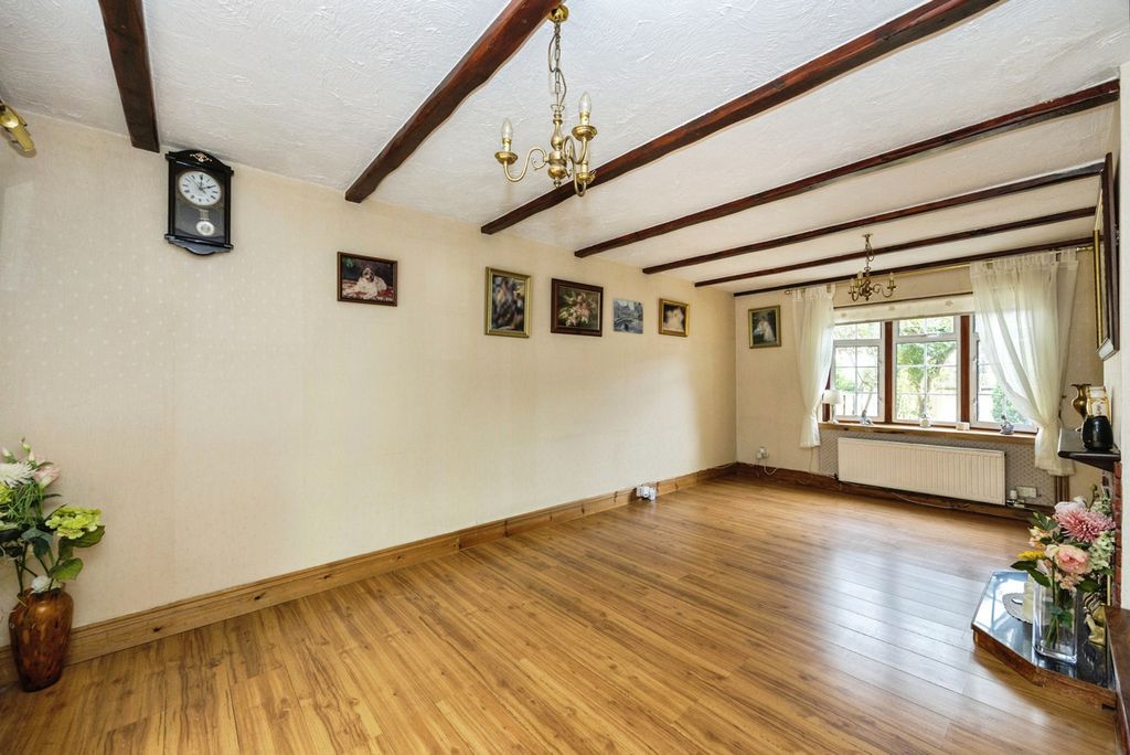 Property photo 2 of 23