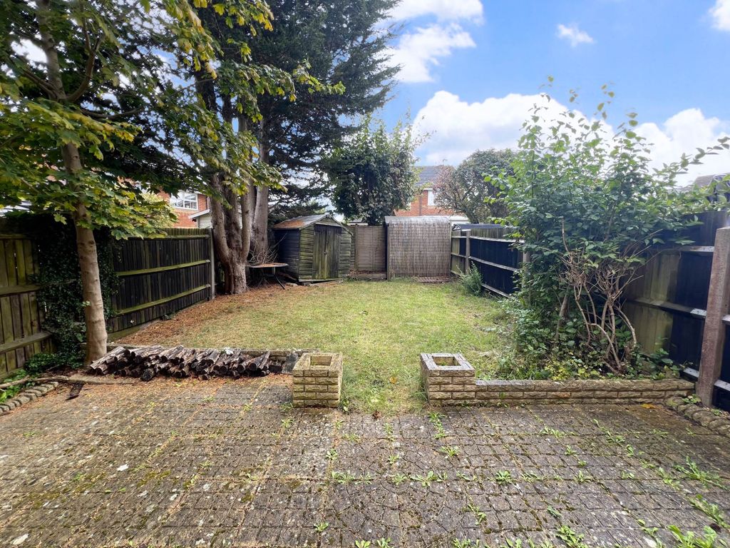 Property photo 2 of 11
