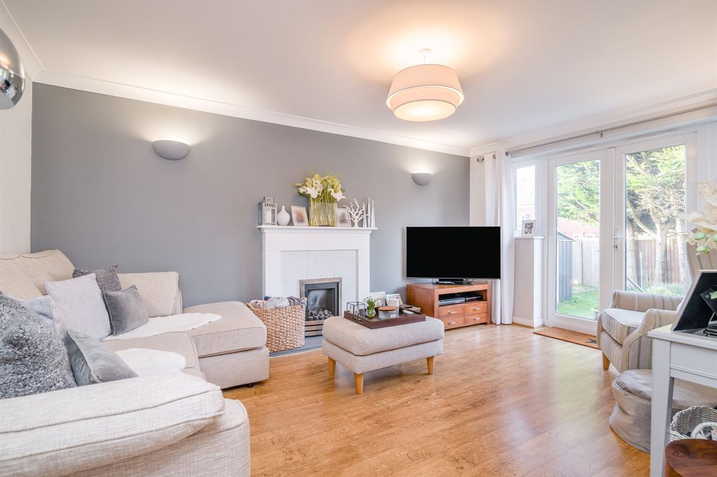 Property photo 3 of 23