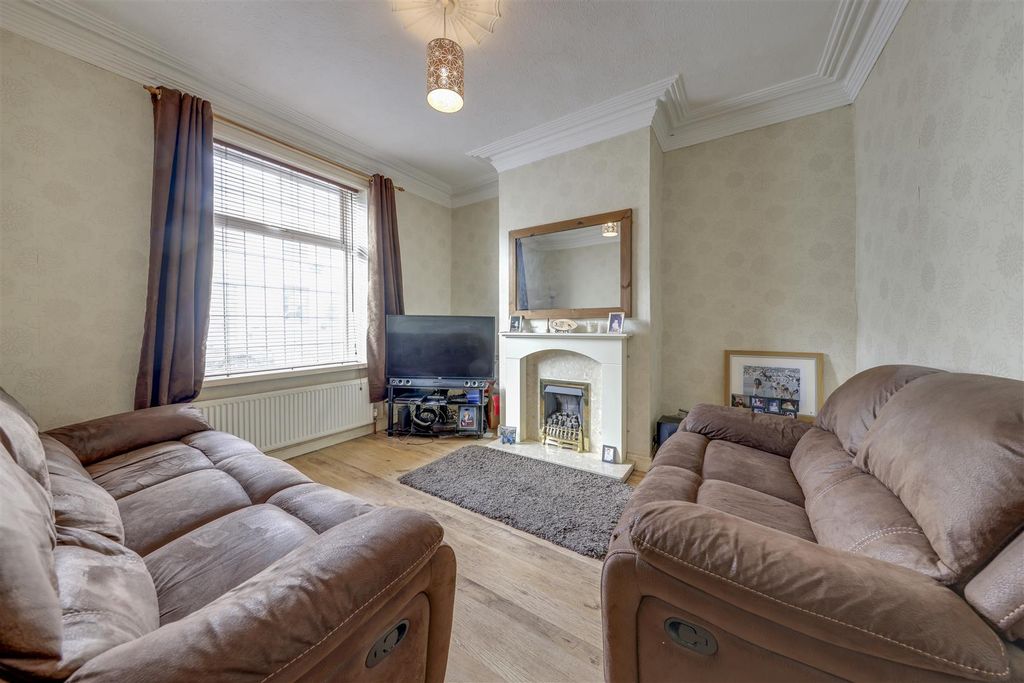 Property photo 3 of 14 cm2A7749-cm2A7753-1.Jpg