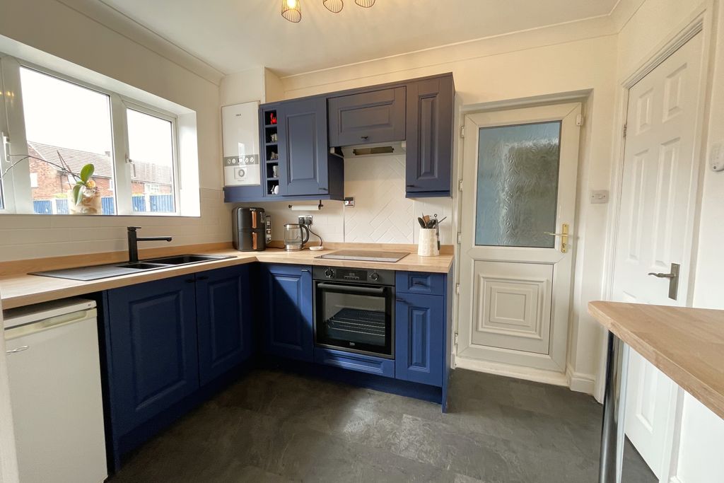 Property photo 2 of 21 6