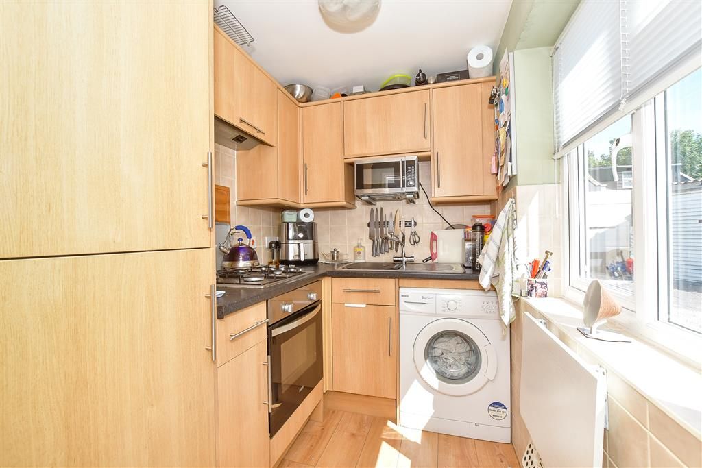 Property photo 1 of 8 Kitchen