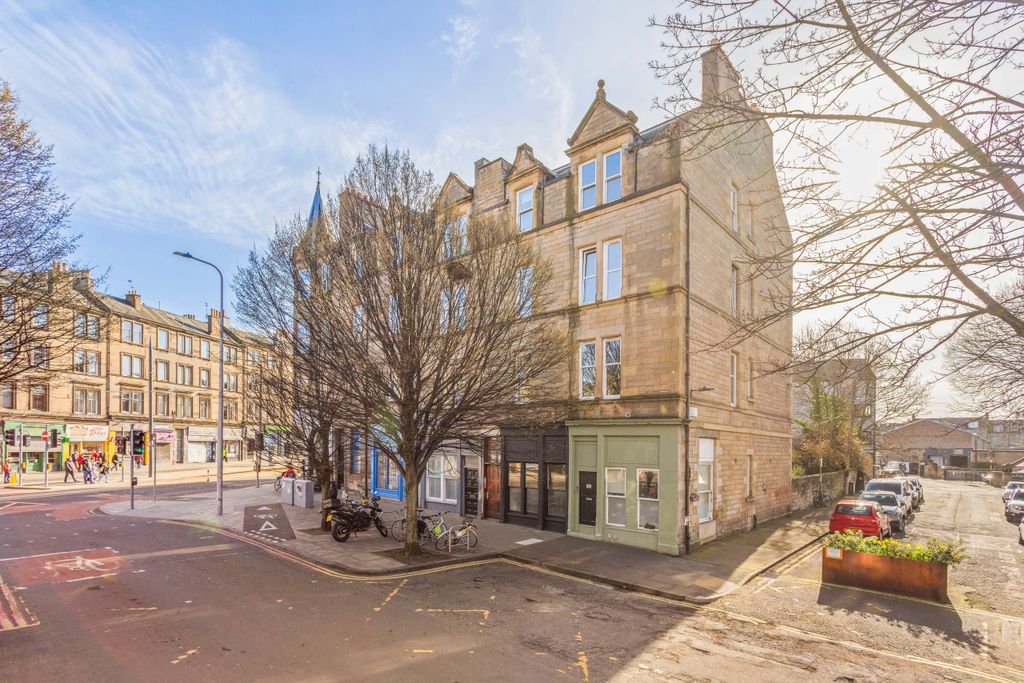 Property photo 2 of 28 71 Balfour Street 02