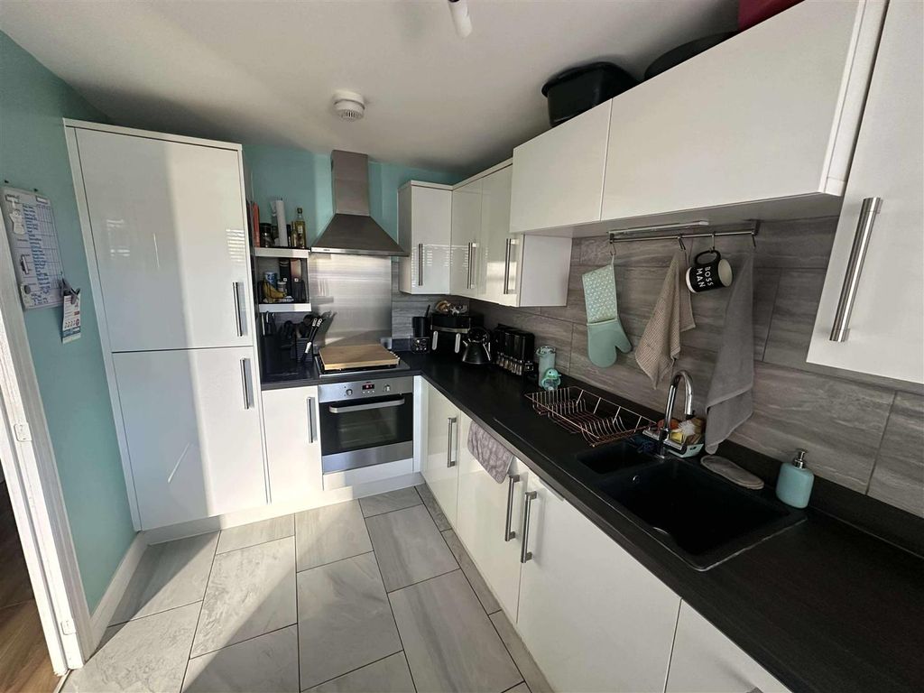 Property photo 3 of 7 566318866_1356393612741258_1015158241611657930_N (