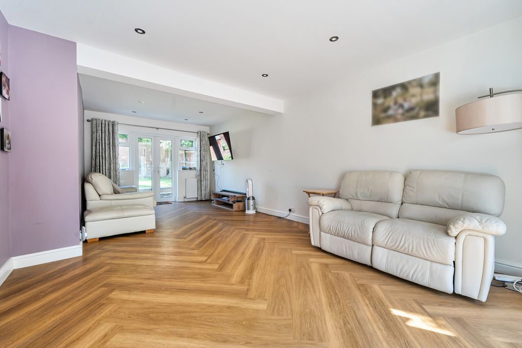 Property photo 2 of 22 1439601-18-69Ef40...