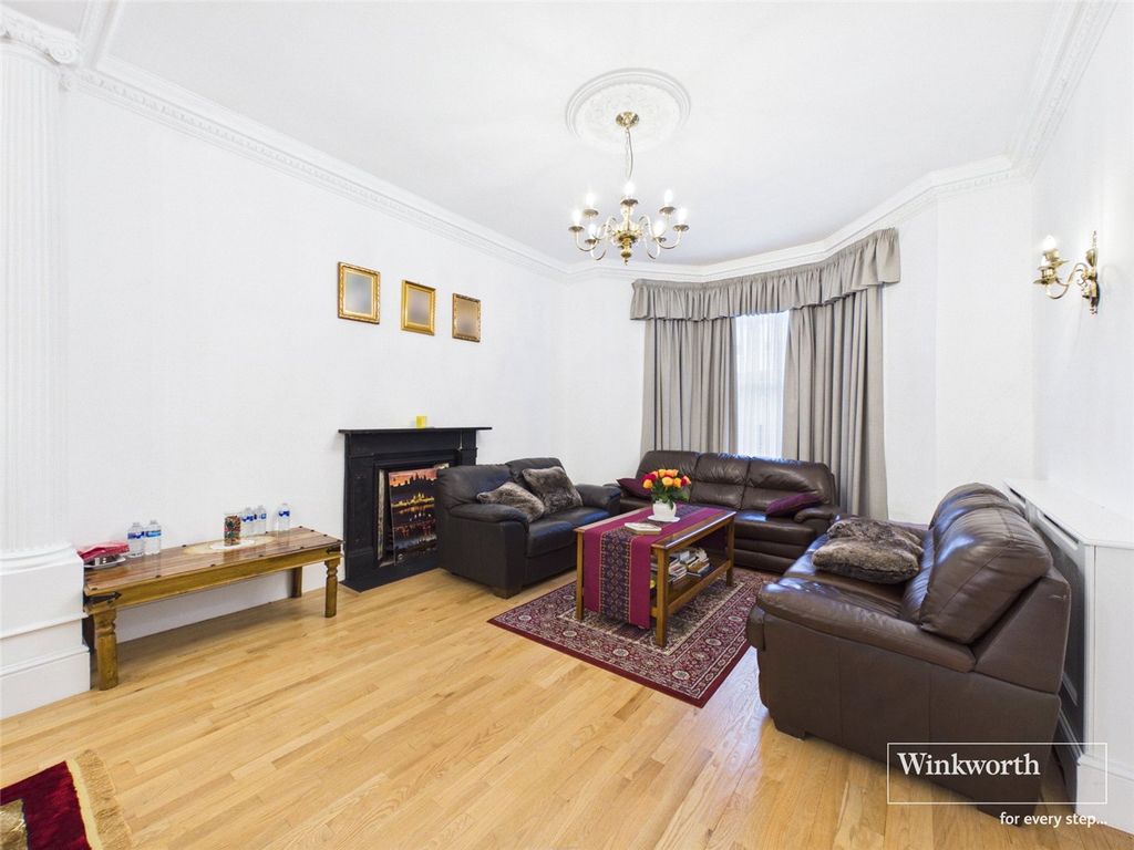 Property photo 2 of 35 Picture No. 02