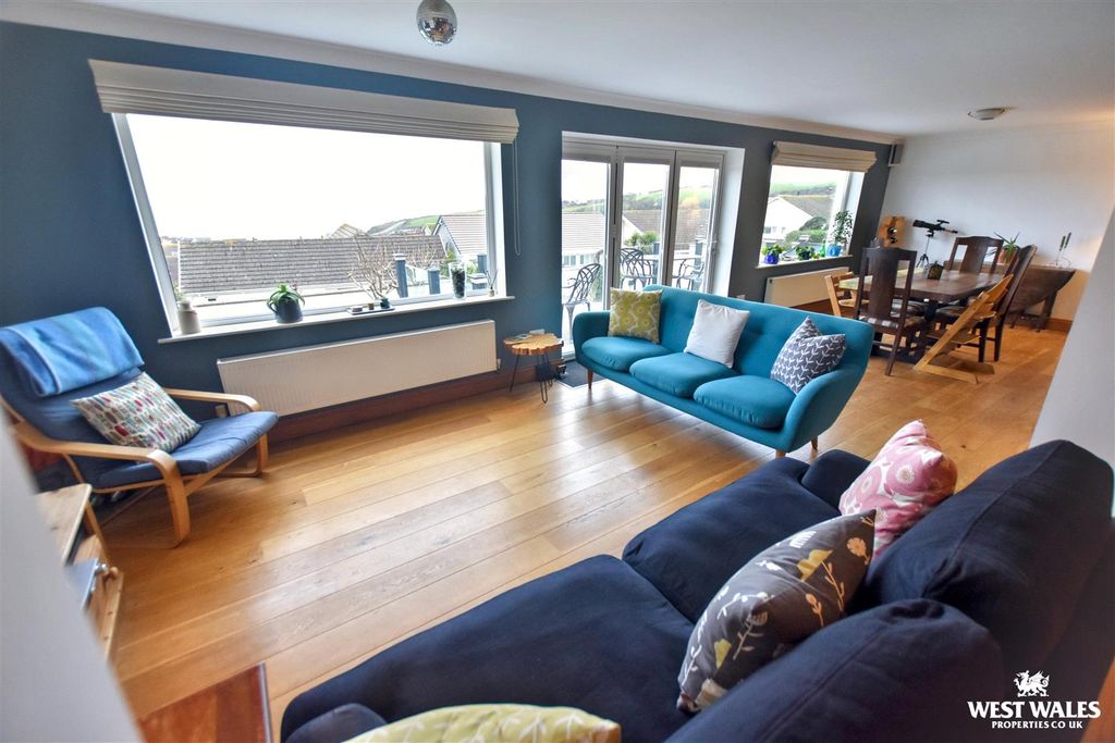 Property photo 2 of 43 8 (14).Jpg