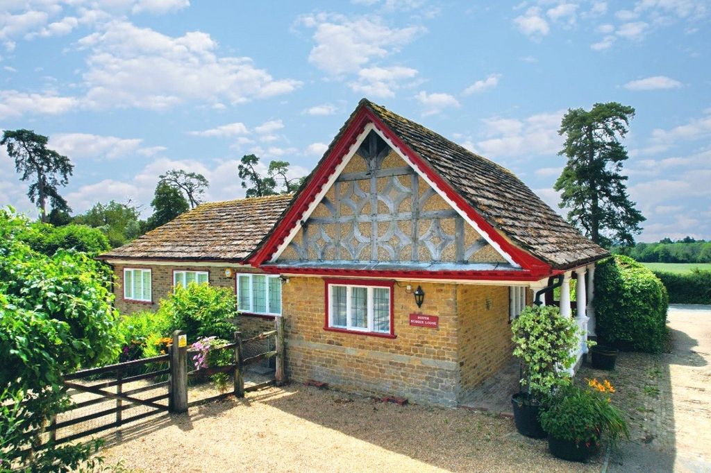 Property photo 2 of 10 Picture No. 12