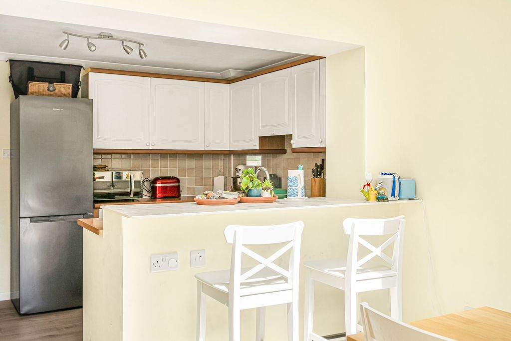Property photo 3 of 18 37_86168