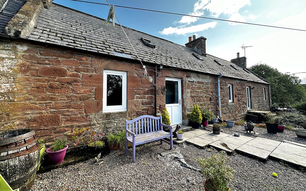 Property photo 2 of 22
