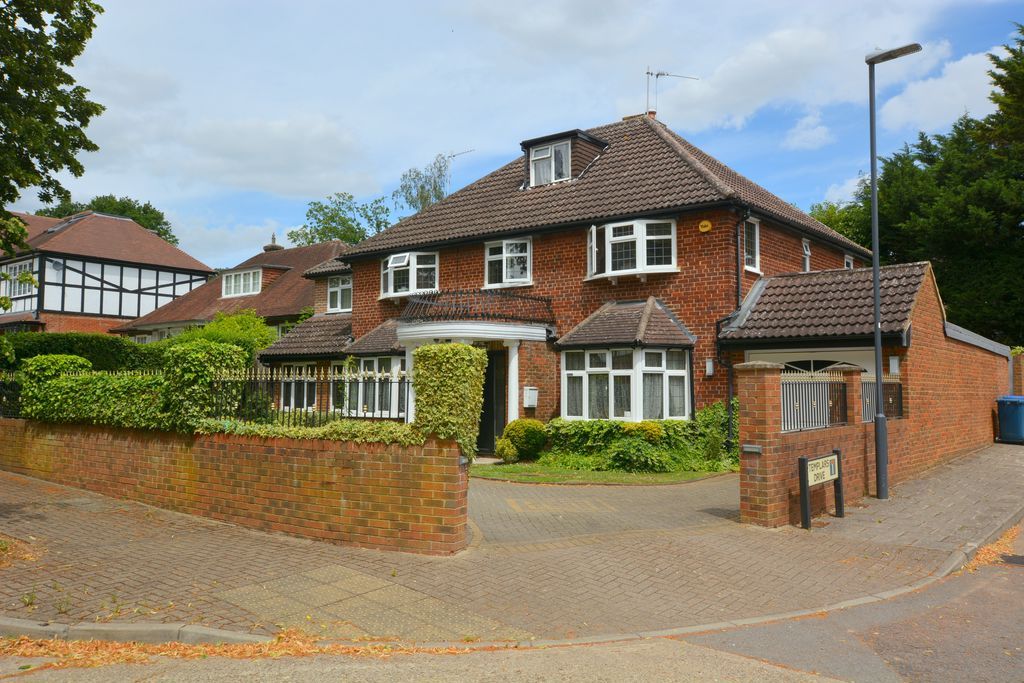 Property photo 1 of 35 Photo 17