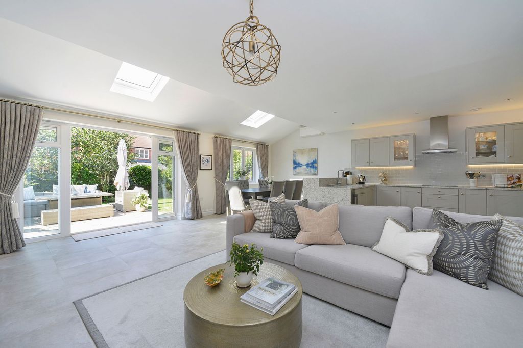 Property photo 2 of 18 Open Plan Kitchen Family Room