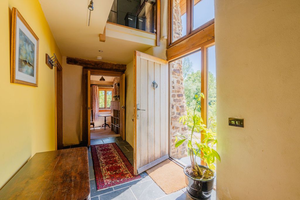 Property photo 2 of 36