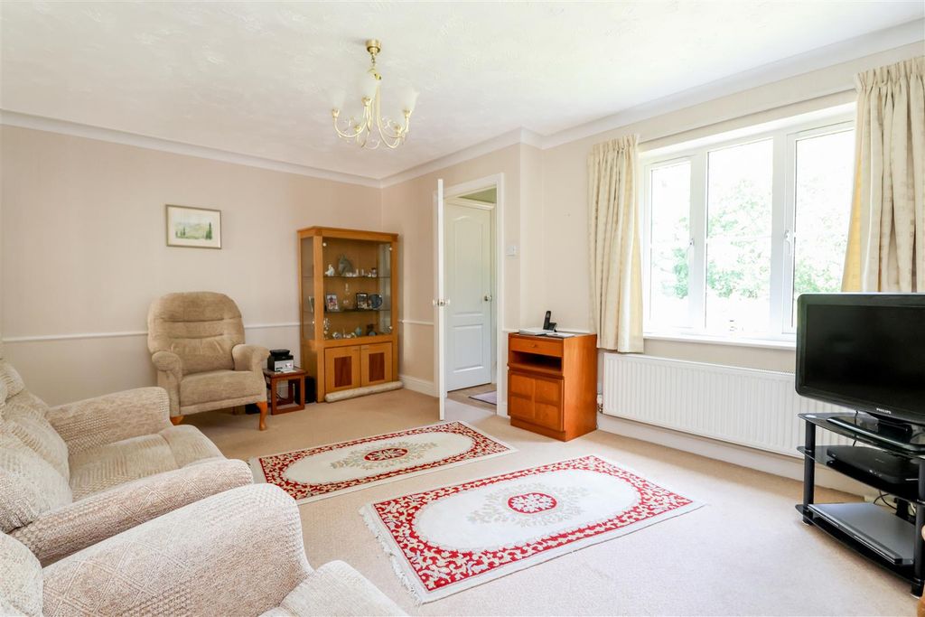 Property photo 3 of 21