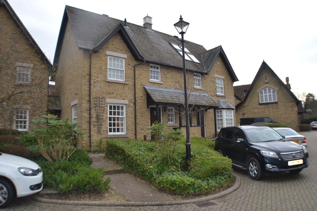 Property photo 1 of 14 Warrenne Way