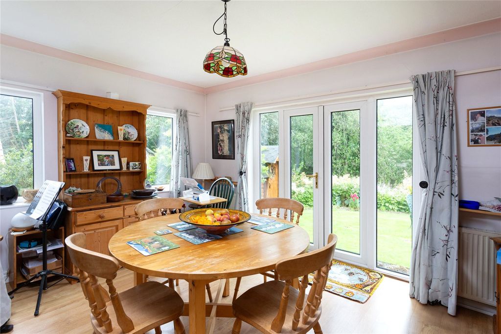 Property photo 3 of 19 Dining Room