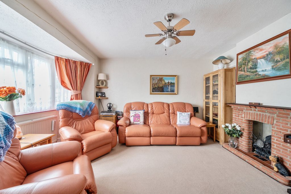 Property photo 2 of 20 1403345-10-69779d...