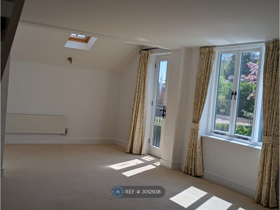 Property photo 3 of 23