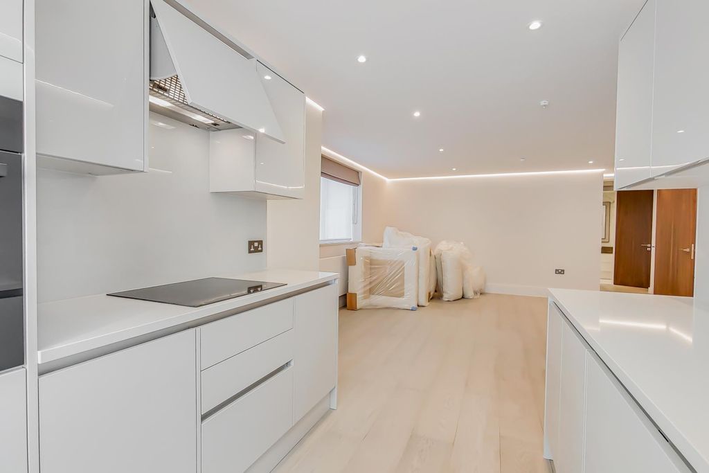 Property photo 2 of 7 3_Kitchen-Reception-1.Jpg