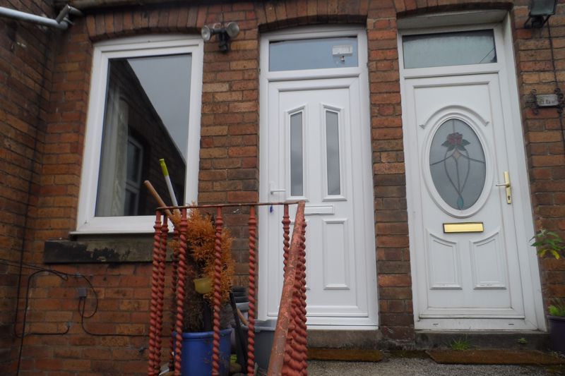 Property photo 1 of 7 Entrance