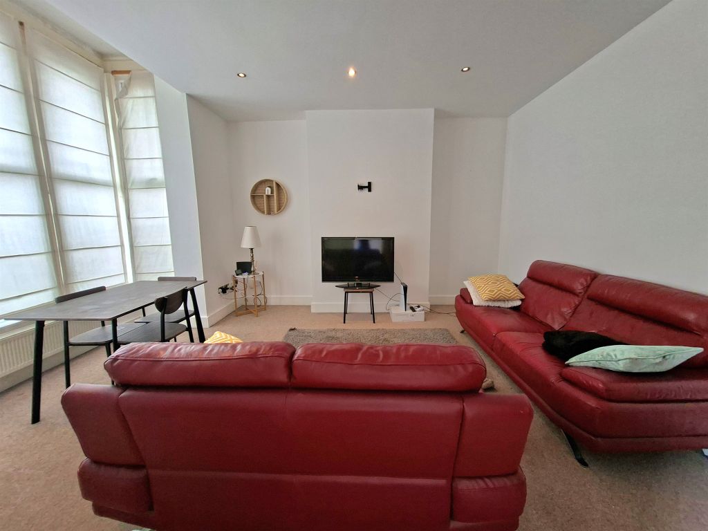 Property photo 3 of 6