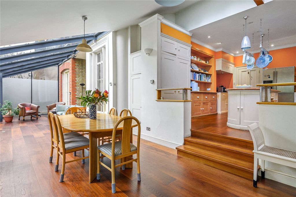 Property photo 3 of 17 Dining Room