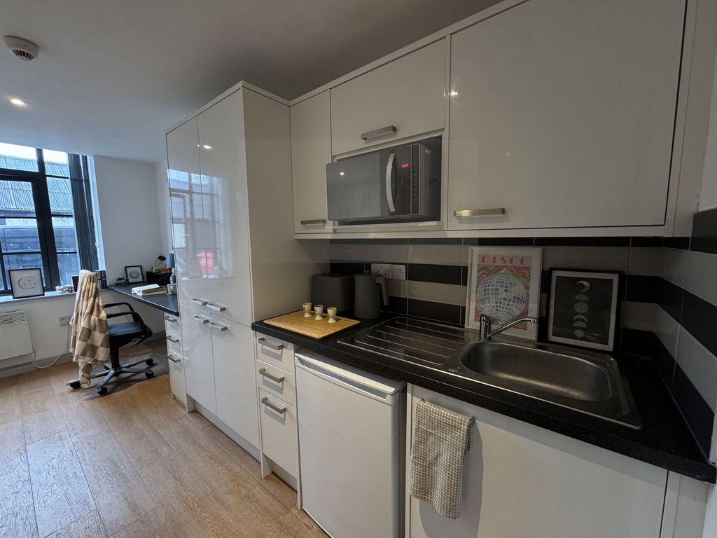 Property photo 3 of 10 Photo 1