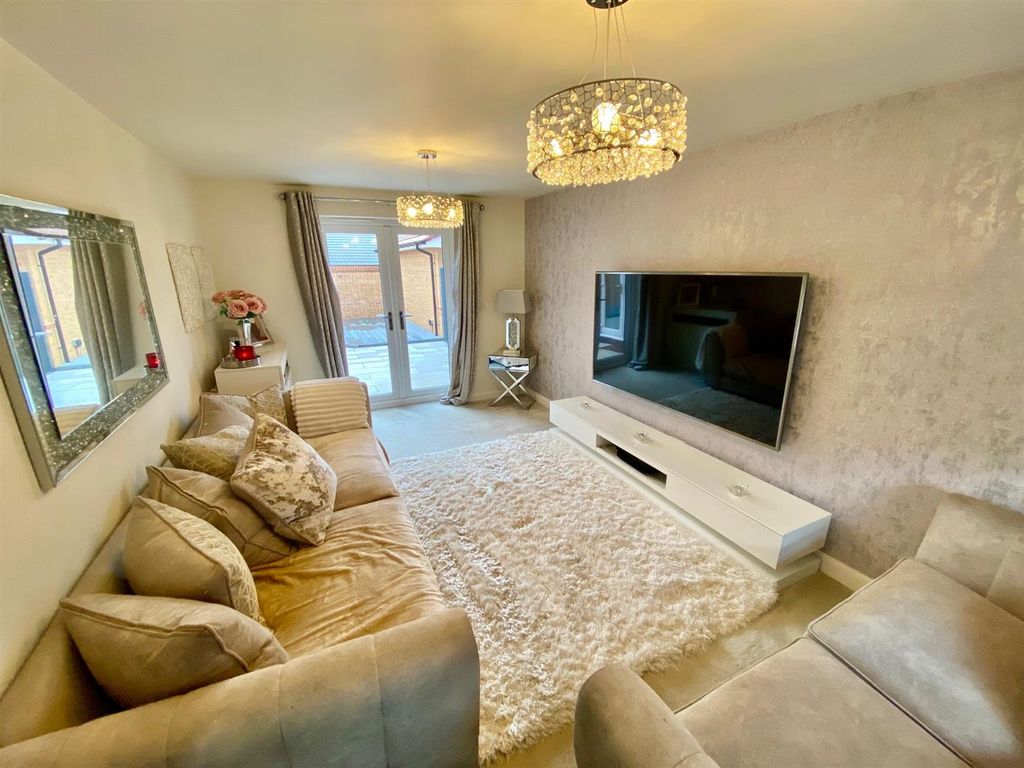 Property photo 3 of 24