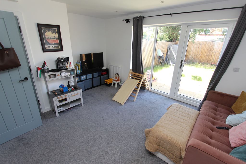Property photo 3 of 14