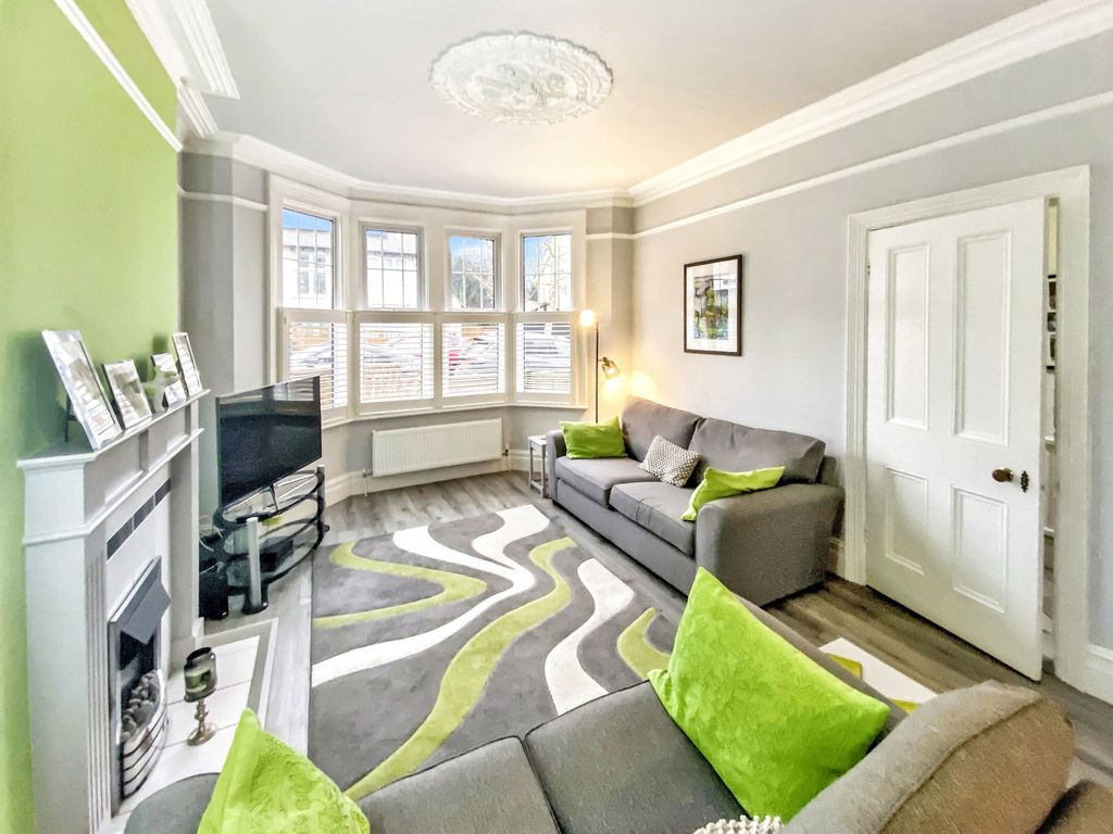 Property photo 2 of 22