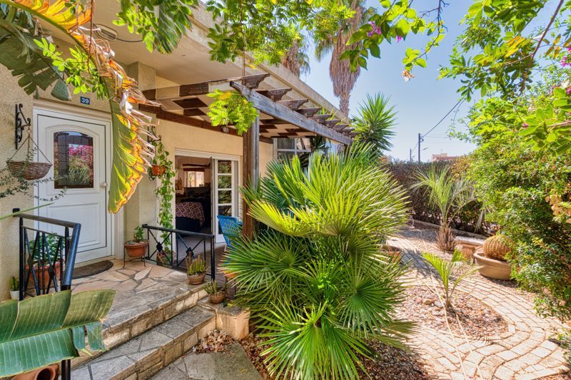 Property photo 1 of 27 Entrance