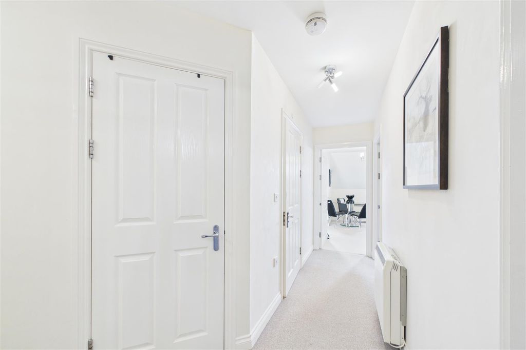 Property photo 2 of 14 Cam01894G0-Pr0271-Still002.Jpg