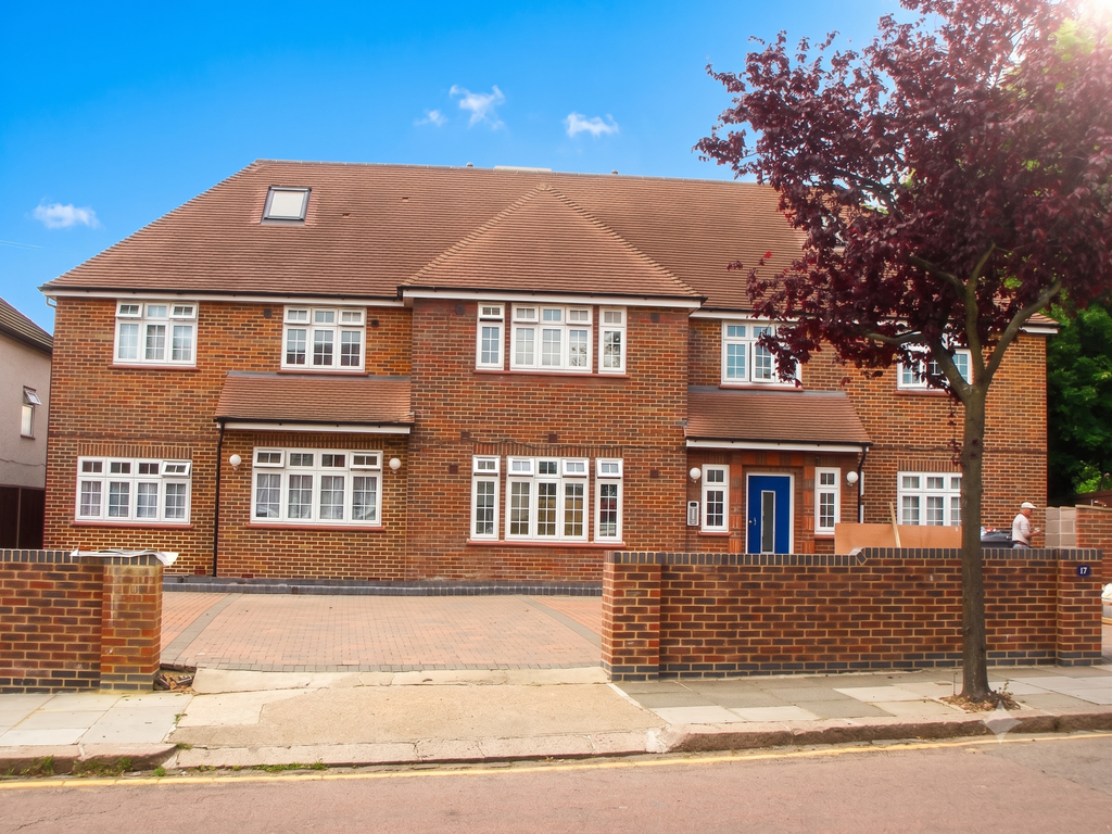 Property photo 1 of 12