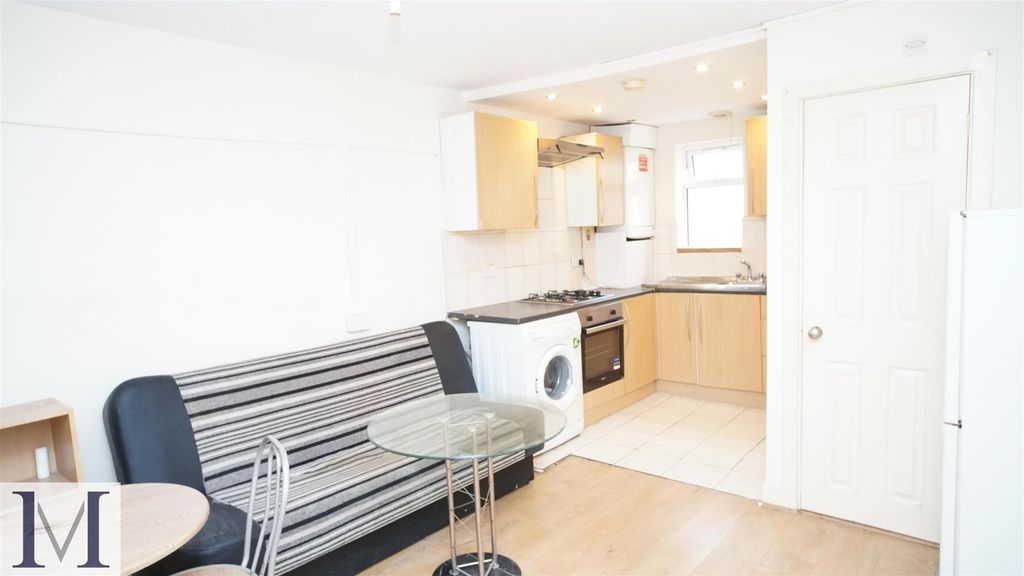 Property photo 1 of 4 60 Whitton Road 1.4.Jpg