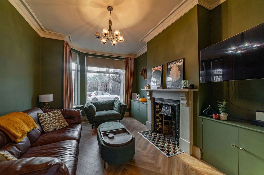 Property photo 2 of 22