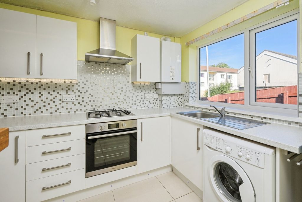 Property photo 2 of 20 Pbox-Img.Jpg