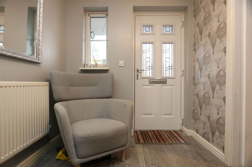 Property photo 2 of 26