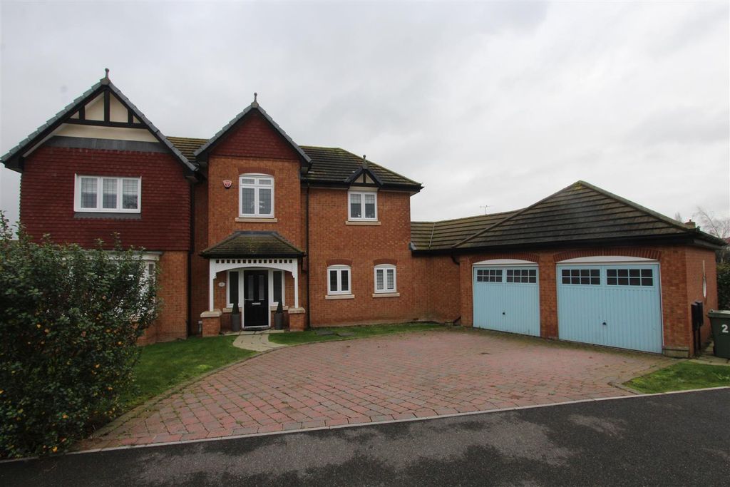 Property photo 1 of 14 Frontage