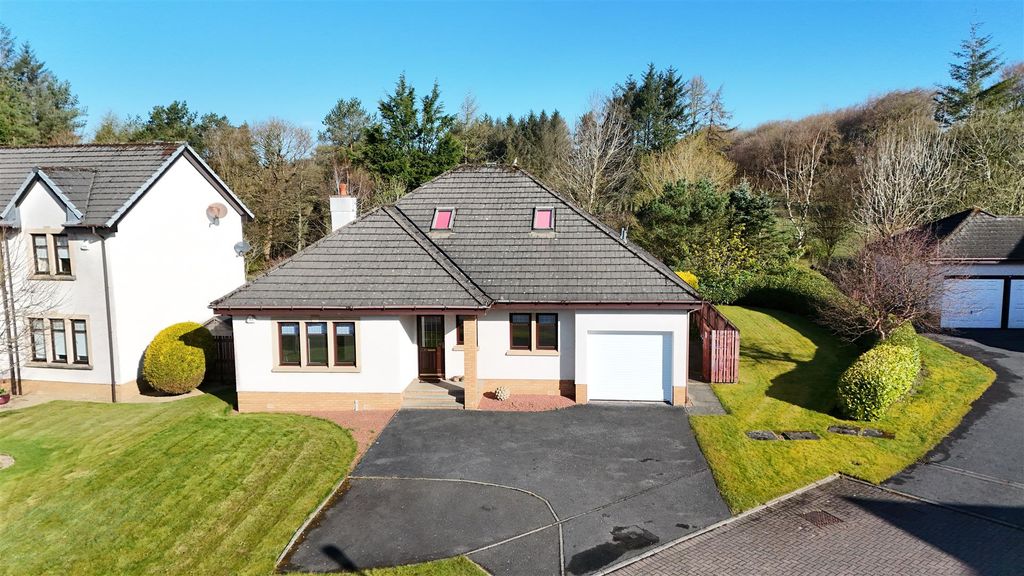 Property photo 1 of 22 Front External