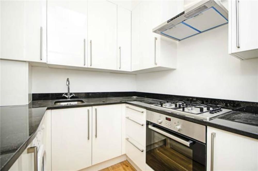 Property photo 3 of 6 Kitchen