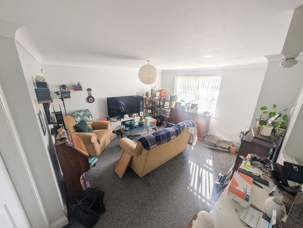 Property photo 3 of 12 Photo 11