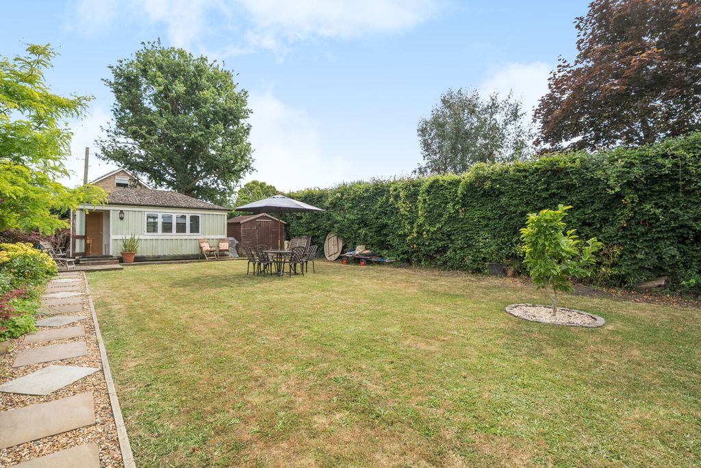 Property photo 2 of 17 Garden/Studio