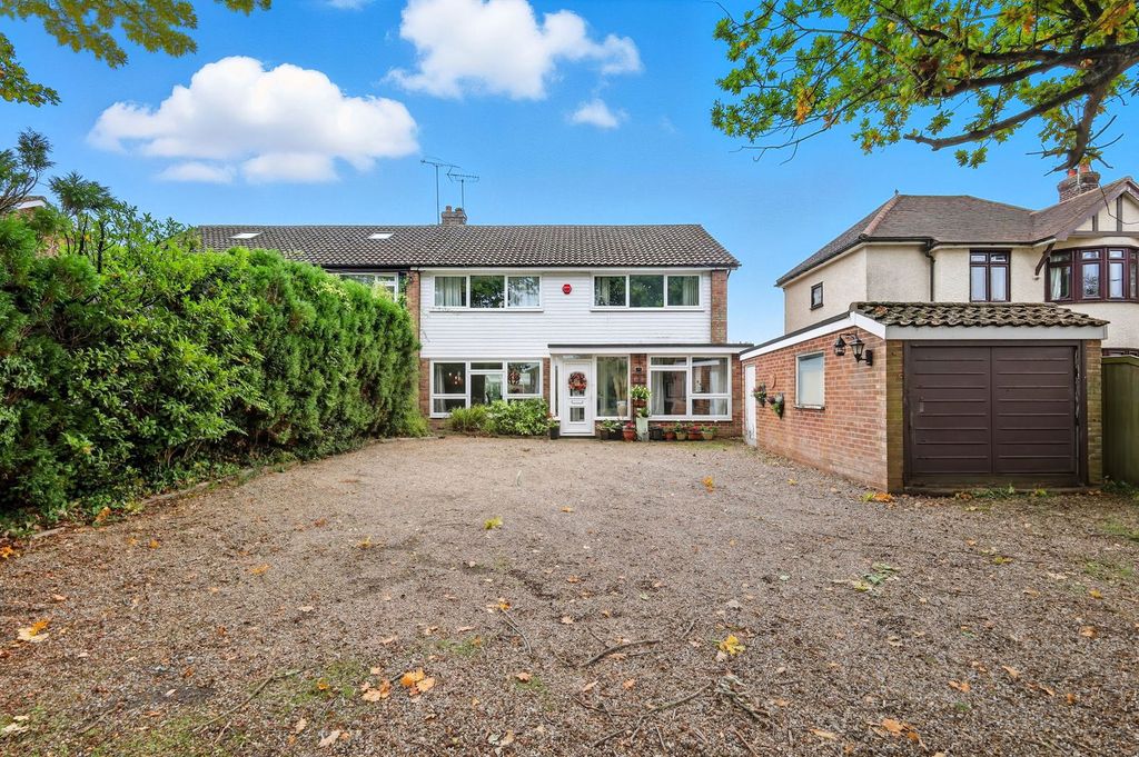 Property photo 2 of 39