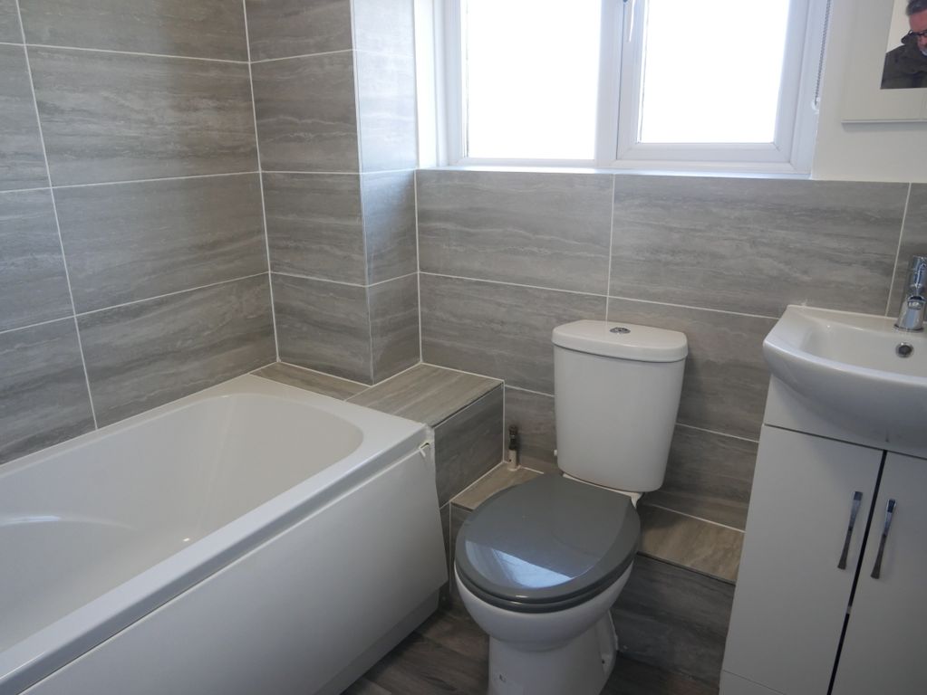 Property photo 3 of 12 P1030143