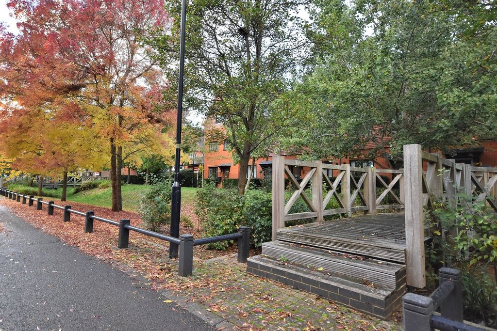 Property photo 3 of 20