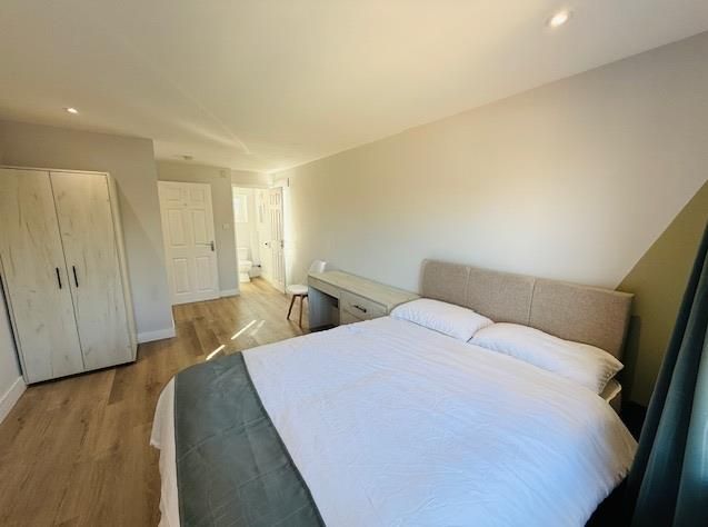 Property photo 2 of 12 Bedroom