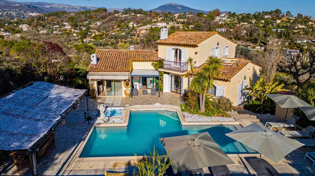 Property photo 2 of 62