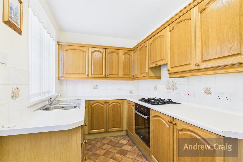 Property photo 3 of 25 Kitchen Breakfast Room