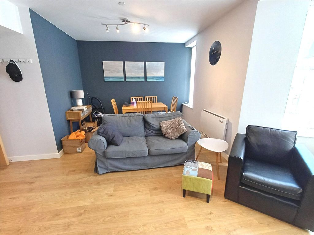 Property photo 3 of 7 Picture No. 12